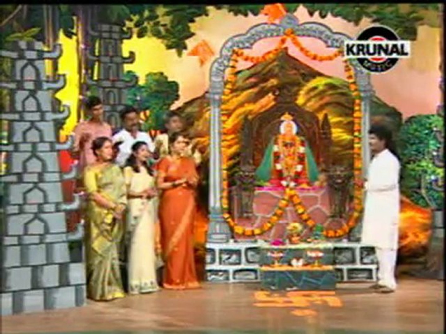 ⁣Aaradhi Ga Aalaya Dari - Amba Mazi Satvachi - Marathi Devotional Songs