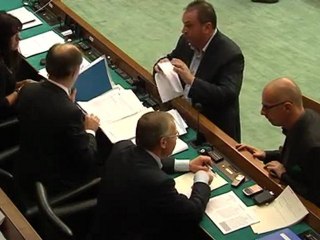 la regione congela i fondi per il governo