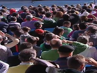 Los seguidores del Madrid disfrutan con el regalo de Reyes de Mourinho