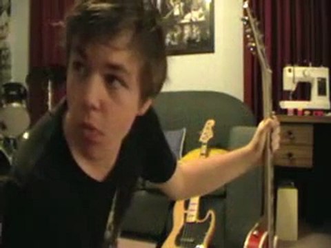 Kings of Leon Closer Pickup Yell Demonstration