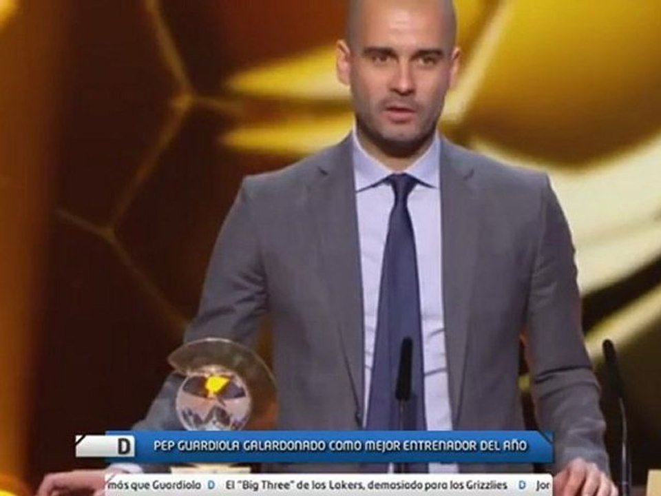 PEP GUARDIOLA MEJOR ENTRENADOR 2011 - PREMIOS BALON DE ORO