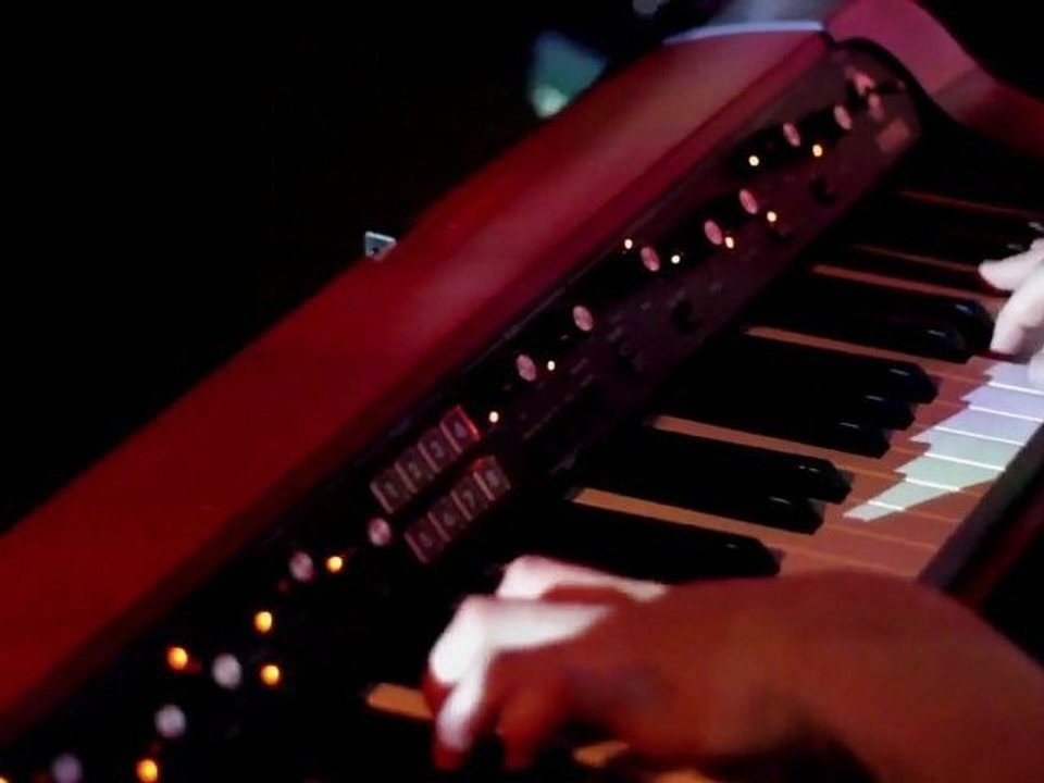 FLASHING LIGHTS LIVE at THE DRAKE