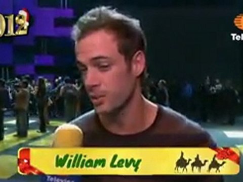William Levy (@Willylevy29) no recibía juguetes de reyes .- Día de reyes con las estrellas