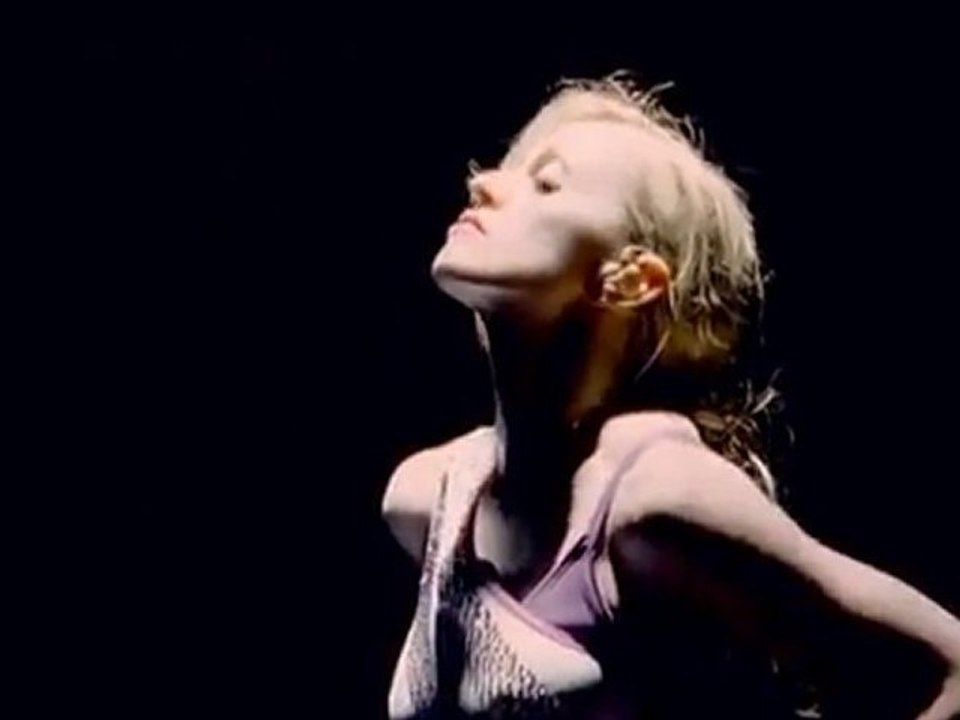 The Confessions Tour: Madonna "Er*tica"