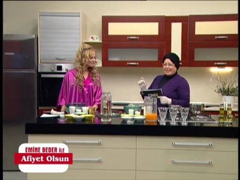 Gazeteci özlem yılmaz Cine 5 Tv Emine Beder&Özlem Yılmaz