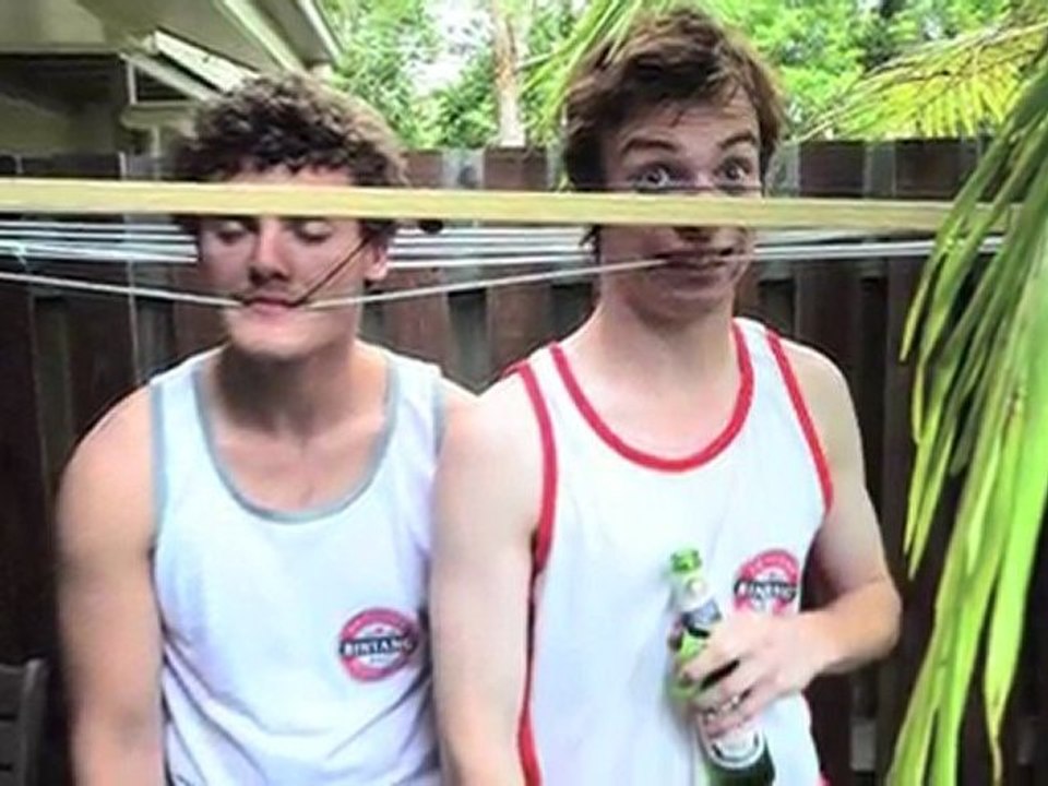 Schoolies Video