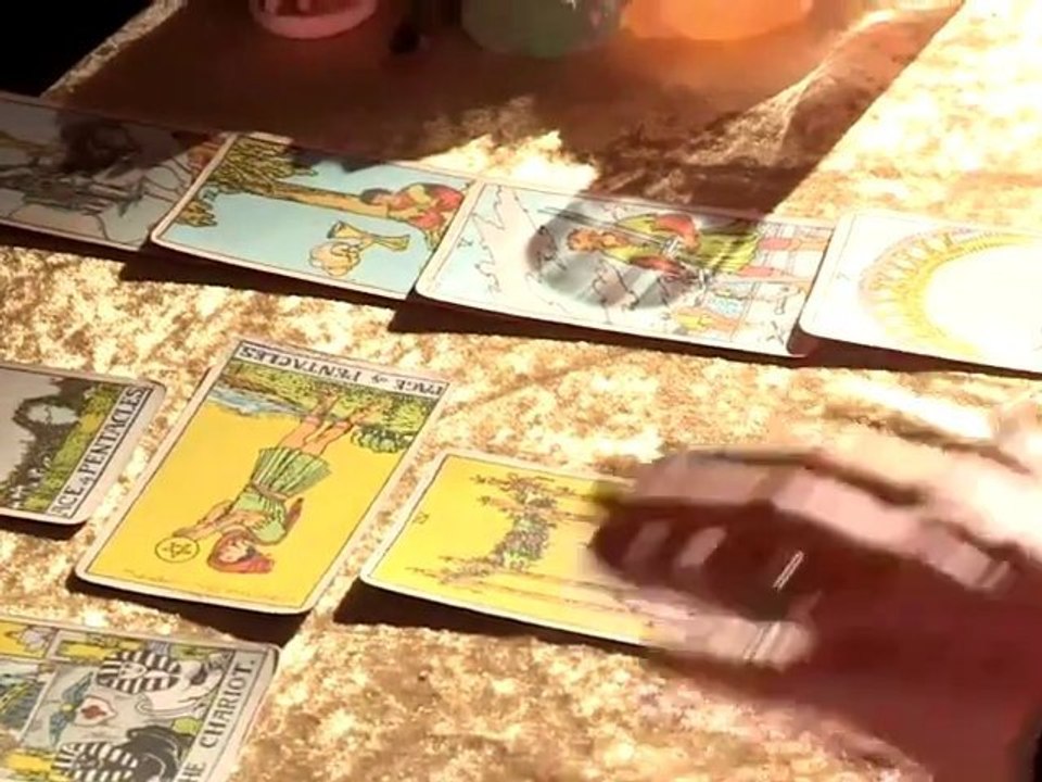 How To Read Tarot Cards