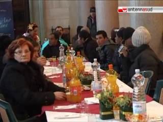 Download Video: TG 07.01.12 Epifania: Provincia di Bari e associazione Incontra pranzano insieme ai poveri