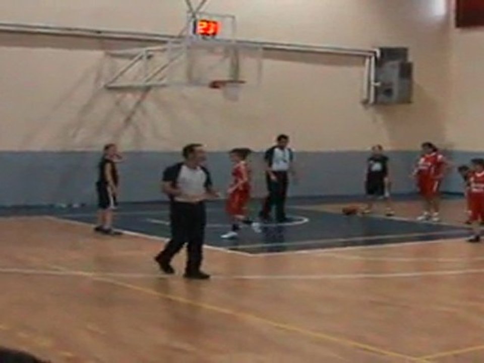 Biz Olalım - Mustafakemalpaşa Belediyespor = 65 - 55 (1. Devre)