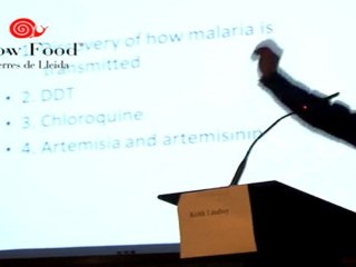 Conferencia impartida por Keith Lindsley sobre el trabajo contra la malaria en africa hecho por la ONG ANAMED.