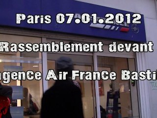Rassemblement devant l'agence Air France Bastille (07.01.2012)