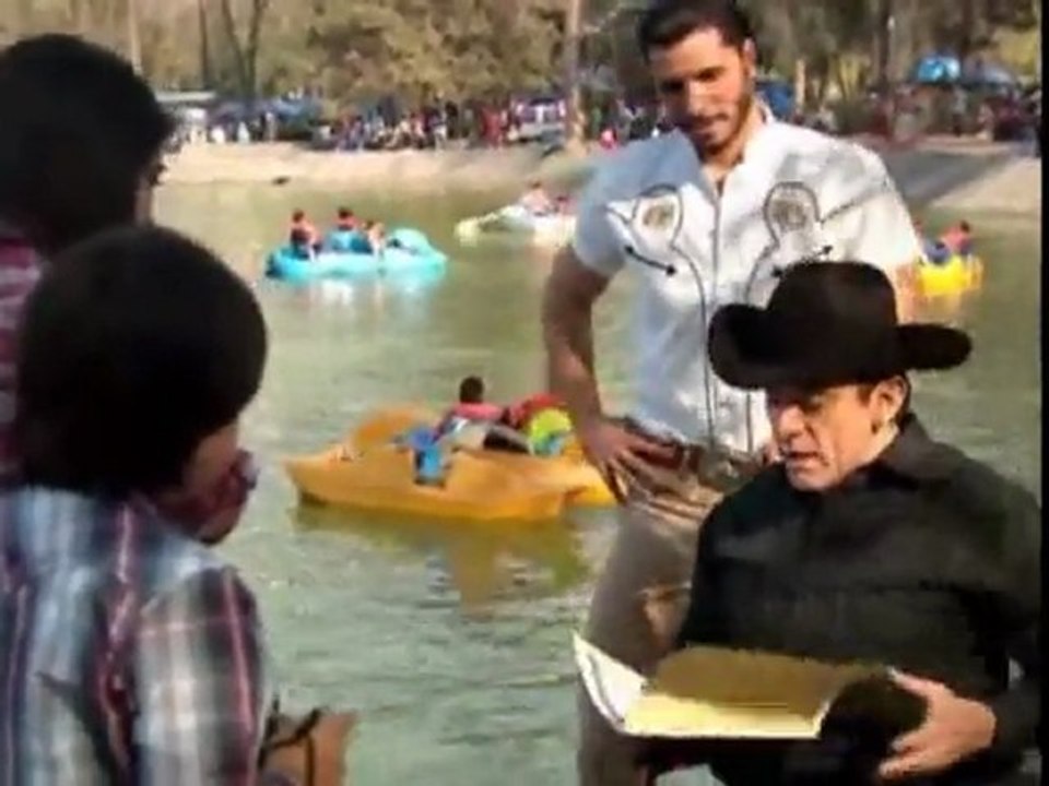 Rogelio anuncia que obtuvo el prestamo