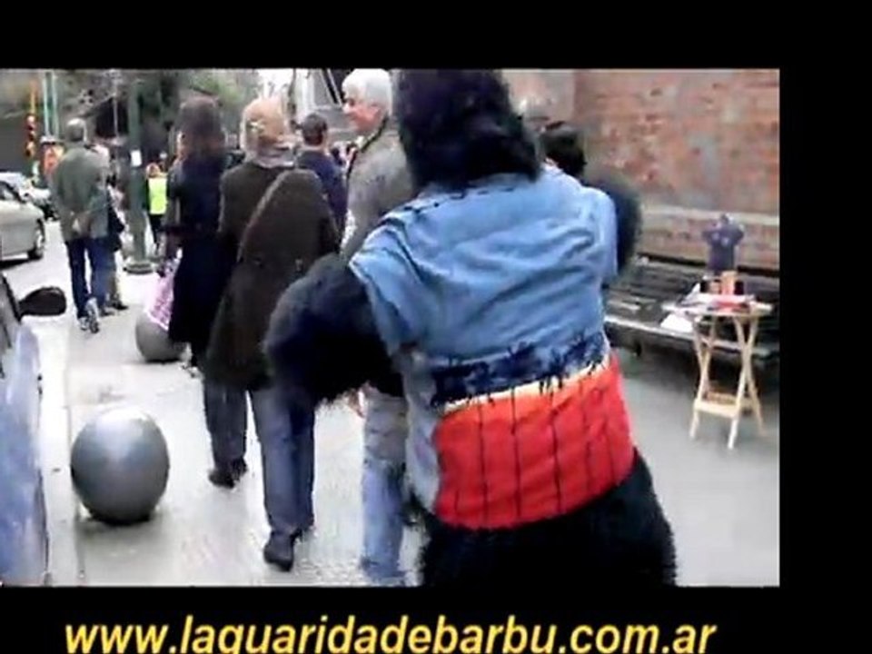 Mayas 2012: El ESCRITOR del FIN DEL MUNDO.