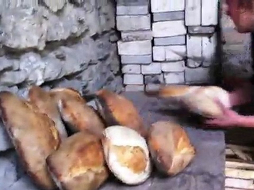 Marion fait du pain 2 (Rix, 2 juin 2011)