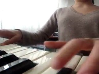 Clara joue la Moldau avec ses mygales