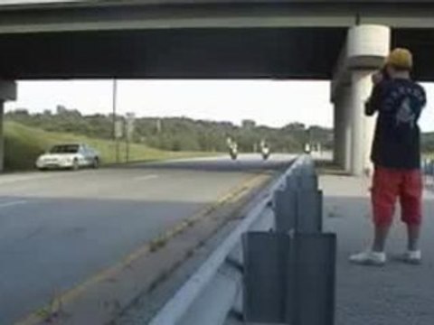 Humour - Cascade de motos ...