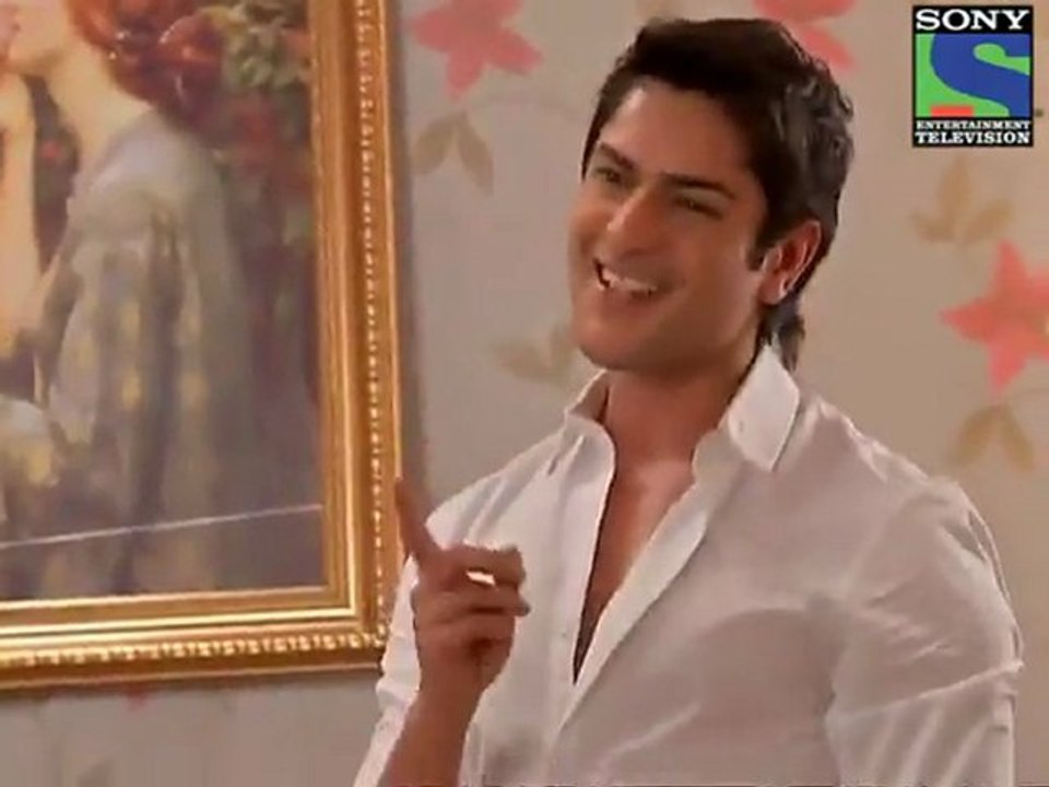 UdayVeer Scenes 28th December 2011 - Uday Supporting Manyata