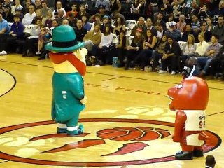 Raptors and Celtics Mascot Dance-Off