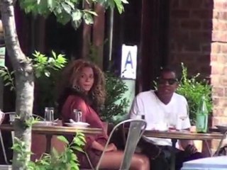 Beyonce and Jay-Z Welcome Baby Girl