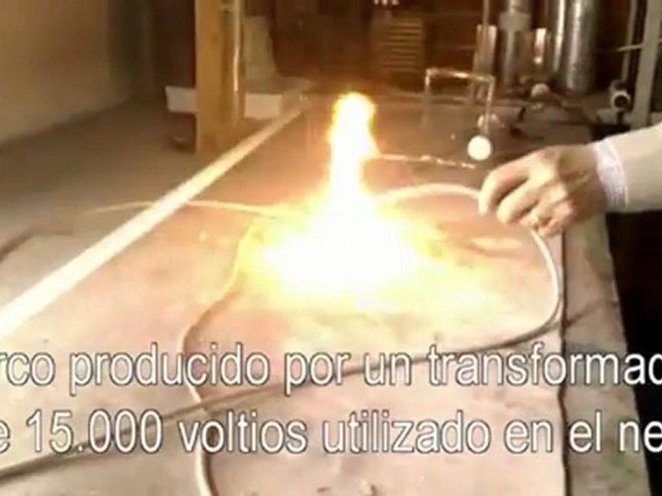 15.000 V. through neon transformer spain