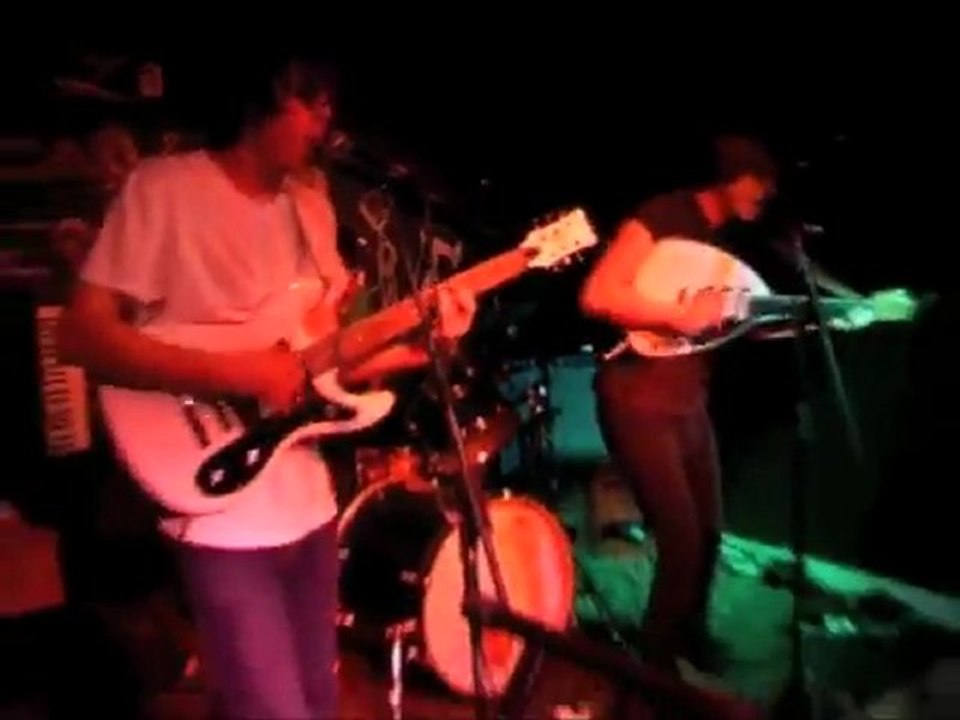 Strange Hands 'Smell' Mécanique Ondulatoire 05jan2011 Paris