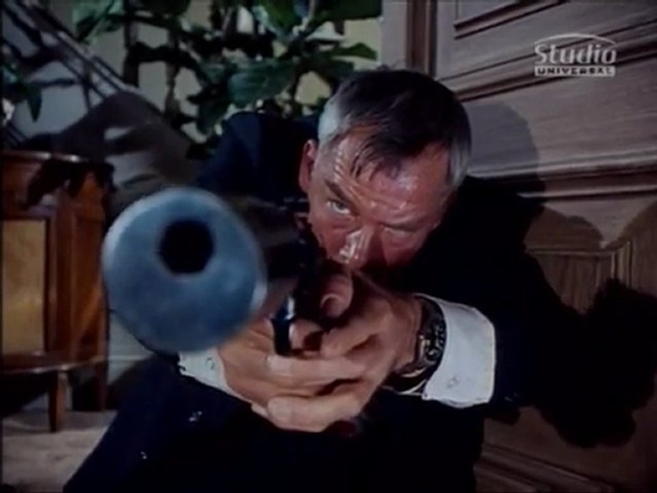 Lee Marvin kills Ronald Reagan