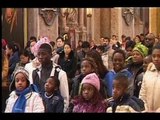 Napoli - Messa multietnica al Duomo e pranzo della Befana