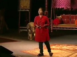 என்ன ஒரு அருமையான  பெண்மணி ...Wow What a LADY   Facebook