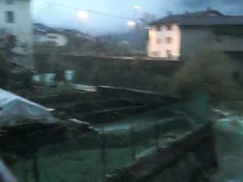 CIMG0966 torrente Astico et une cascade novembre 2011