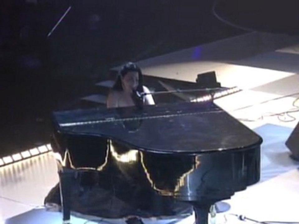 Evanescence - My Immortal @ Billboard Music Awards 2004