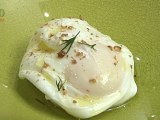 Réaliser des oeufs pochés - 750 Grammes