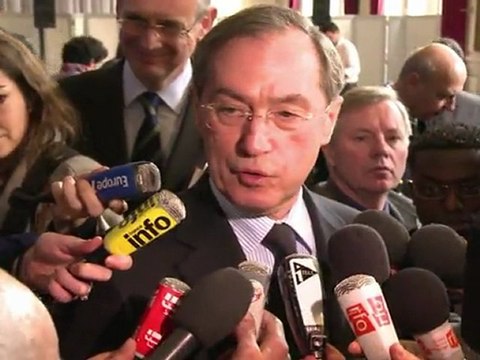 Présidentielle: Guéant durcit le ton sur l'immigration