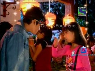 Parvarish  Kuch Khatti Kuch Meethi - 10th January 2012 Video p2