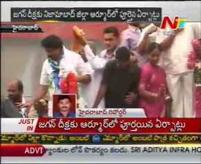 Jagan At YSR Statue In Panjagutta