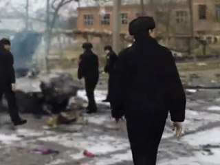 Suicide bombers target police in Russia