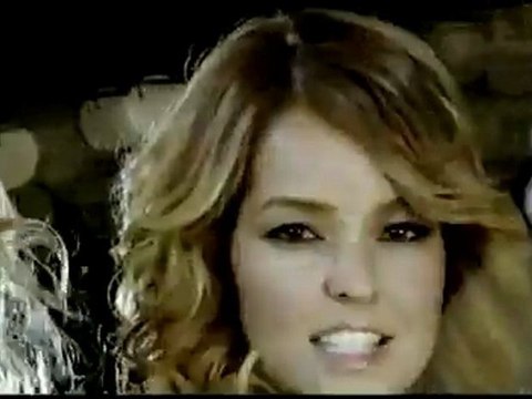 Bengü - Kocaman Öpüyorum (2009)