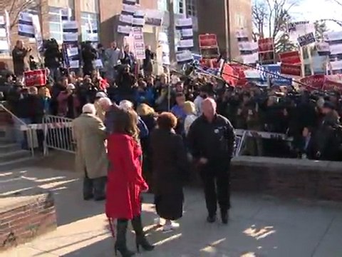 Pesquisas apontam vitória de Romney