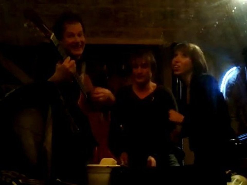 Liz Cherhal et Presque Oui dans la loge du Limonaire