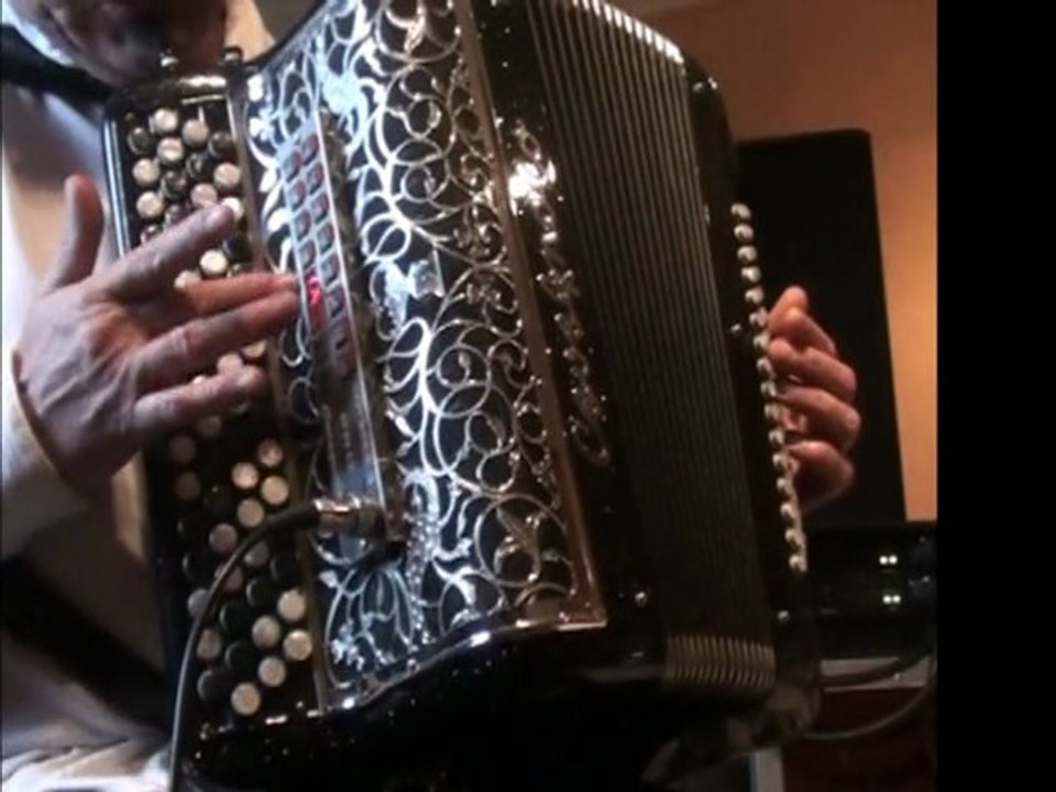 Explications de l'accordéon numérique LB9 PRO Cavagnolo