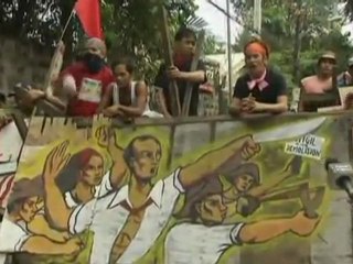 Manila slum demolition provokes clashes