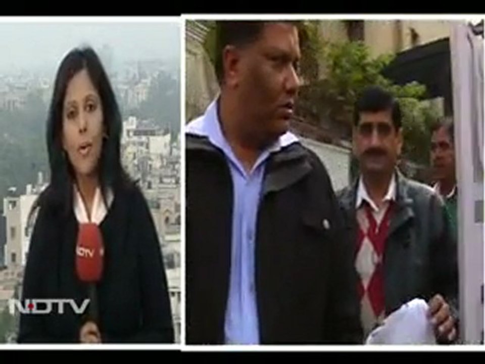 देश छोड़कर भागे 2 जी घोटाले के आरोपी : सीबीआई