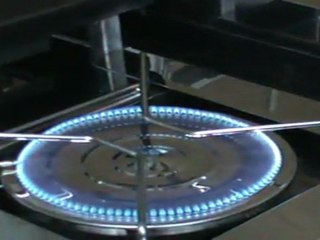 Plancha  gas CON FOGON JINAMA MOD 1000