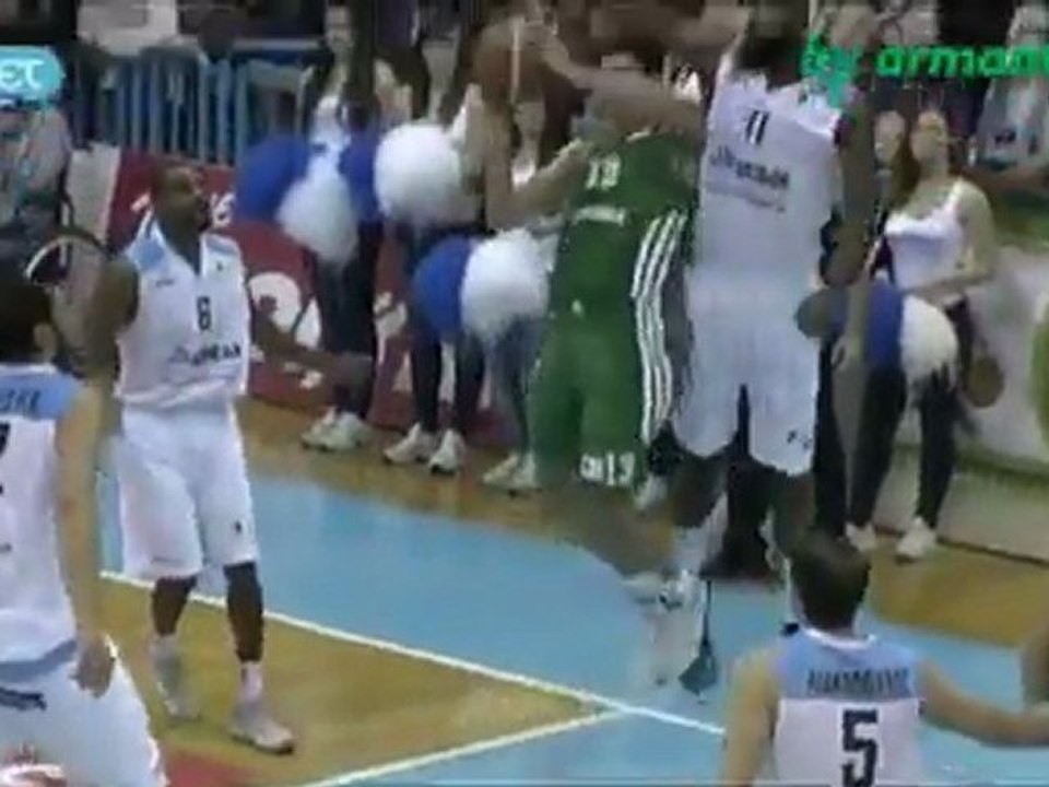 Απίστευτο καλάθι του Δημήτρη Διαμαντίδη Κολοσσος - Παναθηναϊκός