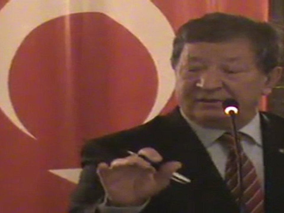 8- (09.01.2012) - Türkiye Muhasebe Uzmanları Derneği, İstanbul Vergi Dairesi Başkanı Mustafa DAKIN' ı Konuk Ederek, İstanbul Vergi Dairelerinden Beklentilerini Dile Getirdiler.