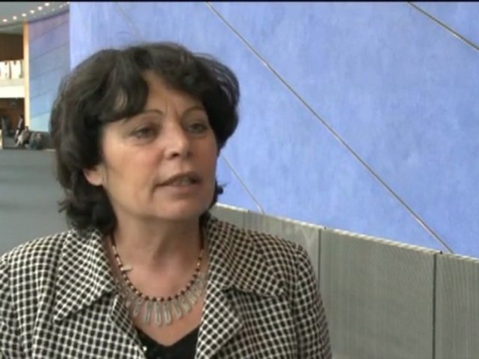 Michèle RIVASI - Ondes électromagnétiques: impact sur la santé, solutions et rôle des élus