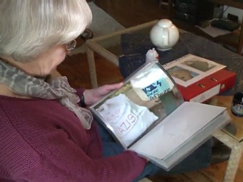 Rentnerin gegen Neonazis: 66-Jährige entfernt rechte Graffiti