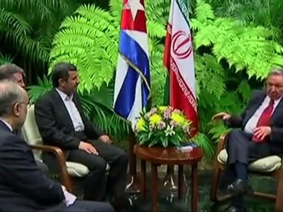(Video) Raúl Castro y Ahmadinejad ratifican derecho al “uso pacífico de energía nuclear”