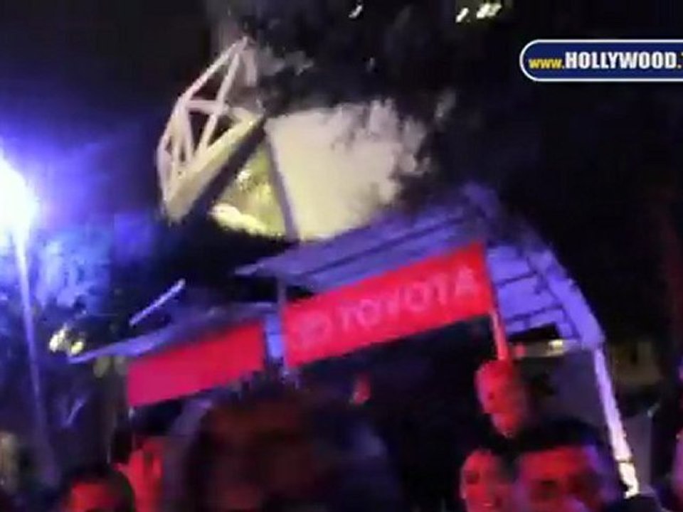 Rihanna leaving Staples Center