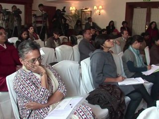 Yoko Ono expone en India