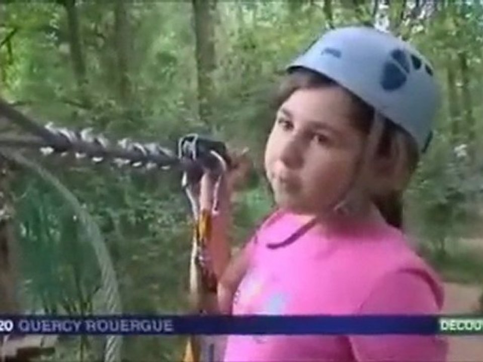 CAP NATURE Parc de Loisirs, d'attractions, LOT Cahors Pradines Accrobranche Paintball Vacances .AVI